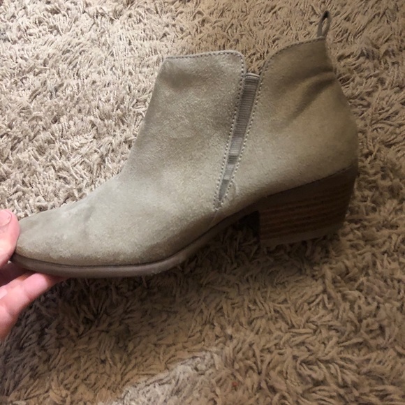 American Eagle booties - Picture 2 of 2